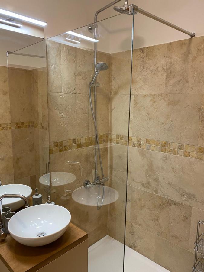 Bitcoin And Ethereum Deluxe Apartments Бар Экстерьер фото